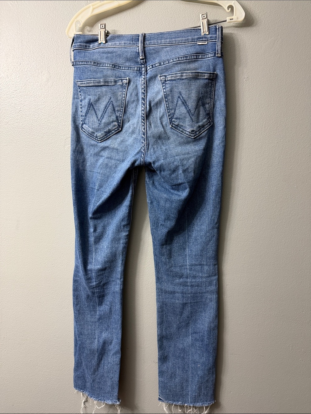 MOTHER Women's Cropped Ankle Jeans in Medium Blue Wash